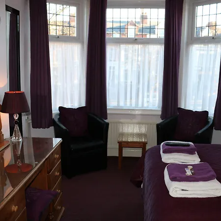 Pensjonat Toulson Court 4*