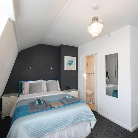 Pensjonat Toulson Court 4*