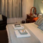 Pensionat Toulson Court 4*