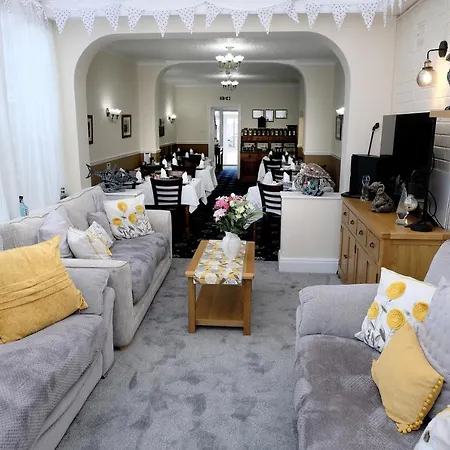 Toulson Court Гостевой дом 4*
