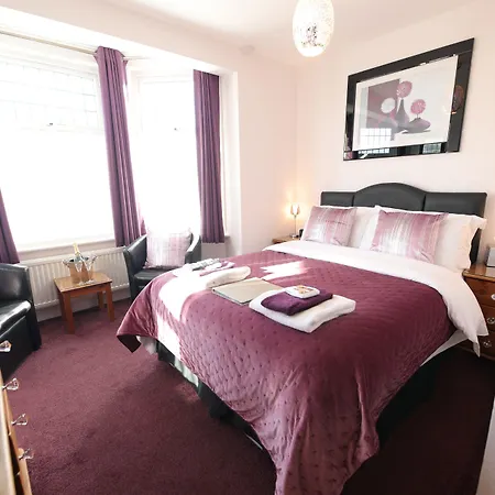 Toulson Court Гостевой дом 4*