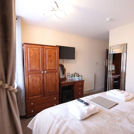 Toulson Court Гостевой дом 4*