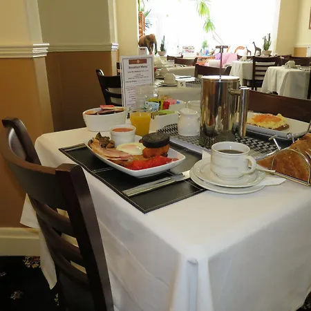 Гостевой дом Toulson Court 4*