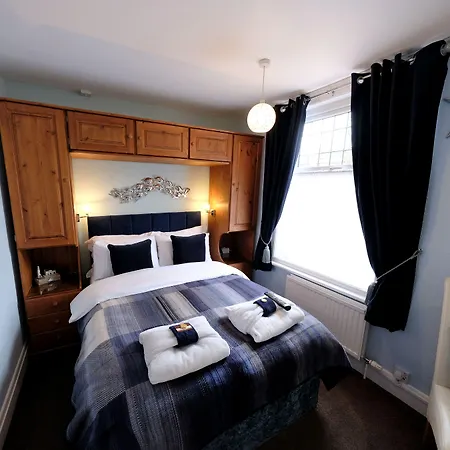 Toulson Court Гостевой дом Скарборо