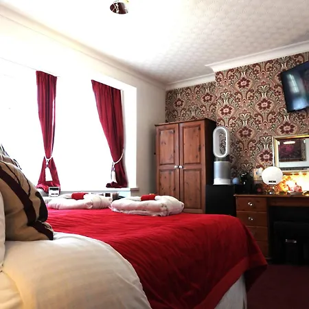 Toulson Court 4*