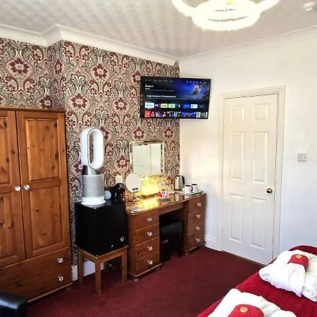 Toulson Court Гостевой дом 4*