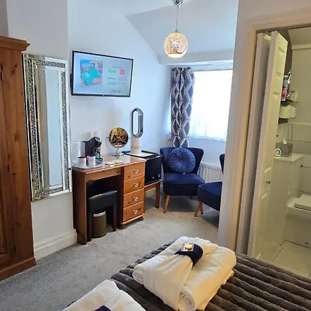 Toulson Court Гостевой дом Скарборо