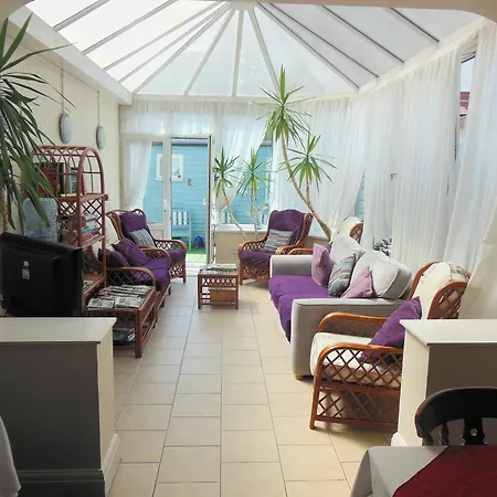 게스트하우스 Toulson Court 4*
