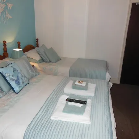 게스트하우스 Toulson Court 4*