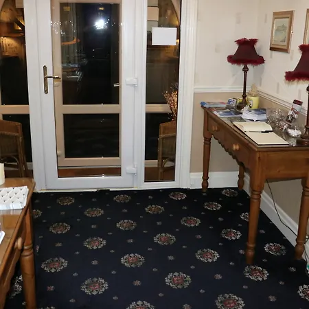Toulson Court 4*
