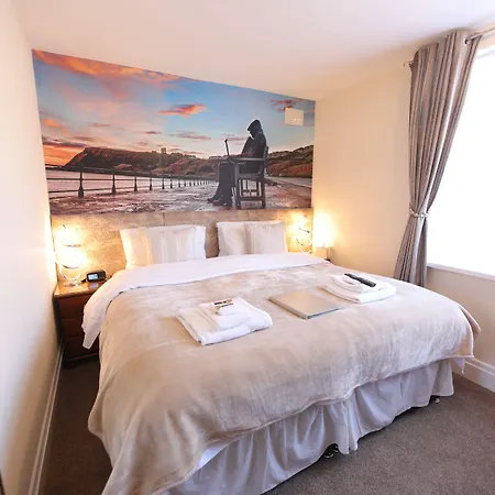 Toulson Court 4*